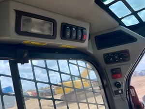 Chargeuse sur chenilles compacte puissante d'occasion 2023 Caterpillar 299D3 équipement lourd prêt à être expédié dans le monde entier - Product Image 6