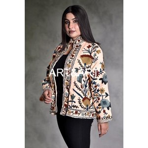 Chaqueta de TNT de tela de pato con bordado Suzani hecha a mano india, regalo de ropa de mujer para su Chaqueta corta étnica Suzani - Product Image 3