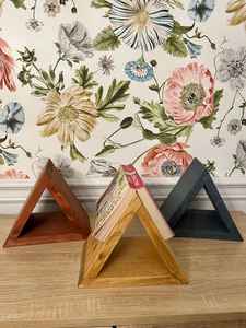 Porte-livre en bois naturel de nouvelle conception, porte-livre en bois de qualité supérieure pour adultes et enfants, table de chevet, porte-livre triangulaire - Product Image 2