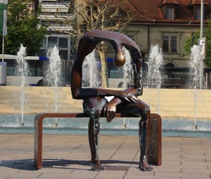 Famosa <span class=keywords><strong>Escultura</strong></span> Abstracta <span class=keywords><strong>de</strong></span> Albert Gyorgy, Figura Triste, para Decoración <span class=keywords><strong>de</strong></span> Jardín Exterior - Product Image 1