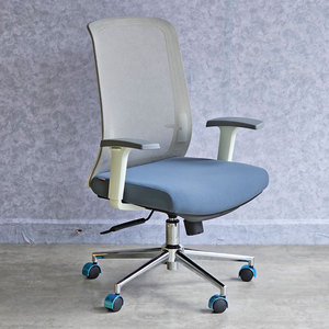 Silla de Oficina Ergonómica Mandy-T 02 HOGVP139 con Reposacabezas Ajustable, Giratoria y Contemporánea para Hogar, Taller o Dormitorio, en Cuero PU y Espuma - Product Image 2