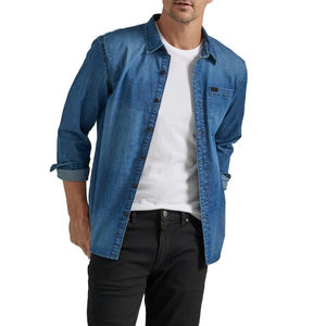 Camisa vaquera ligera para hombre, Camisa vaquera informal de diseño relajado para hombre, Camisa vaquera hecha a mano con aspecto de lavado suave para hombre - Product Image 3