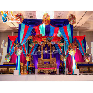 Decoración Glamorosa para Escenario de Mehndi con Temática Rajastaní, Decoración Nocturna con Henna para Bodas Asiáticas, Ceremonia de Brazaletes para Bodas Indias - Product Image 1