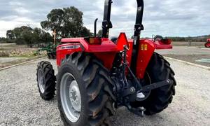 Top mejor y de alta calidad Massey Ferguson 2635 4WD Tractor - Product Image 4