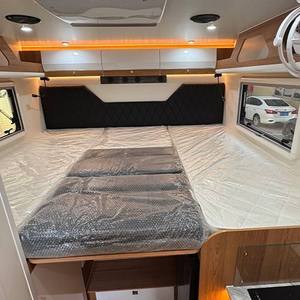 Camping-car blanc moderne sur châssis de fourgon avec graphismes verts et noirs, toit relevable, fenêtres latérales, utilisation comme abri de voiture, LIVRAISON GRATUITE partout dans le monde - Product Image 6