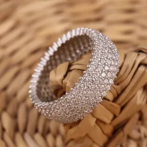 แหวนเพชรโมอีส925เงินแท้2กะรัตประดับเพชรทรงกลมตัดขนาด2กะรัต - Product Image 3