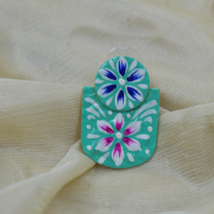 Hecho a mano diseñador occidental dorado mattefinishing meenakari partywear latón aro pendiente para niñas y mujeres - Product Image 5