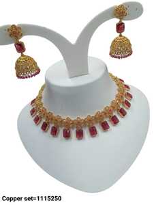 ENSEMBLE DE BIJOUX INDIENS TRADITIONNELS ET À LA MODE EN CUIVRE ENSEMBLE DE BIJOUX DE MARIAGE POUR FEMMES BOUCLES D'OREILLES ET COLLIER - Product Image 3