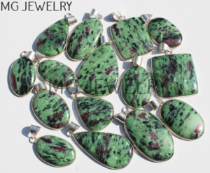 Rubis Zoisite Gemstone Bezel Pendentifs En Gros Naturel Rubis Zoisite Cristal Argent Plaqué Pendentifs Bijoux De Mode - Product Image 1