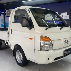 รถยนต์มือสองคุณภาพดีราคาประหยัด ปี 2009 ฮุนได เอช1-00 แบคกี้ 2.6i ดี ดรอปไซด์ พวงมาลัยขวา - Product Image 1