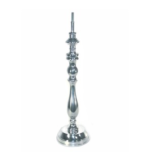 Candelabro Largo de Metal Plateado, Diseño Único y Novedoso, de Alta Calidad, para Decoración del Hogar y Ocasiones como Pascua - Product Image 1