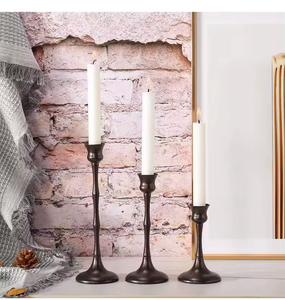 Bougeoir exclusif idéal pour la décoration de la maison de la pièce maîtresse Style antique pour la vie moderne Stands de création relaxants - Product Image 1