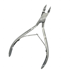 Wholesale 11.5cm Stainless Steel Nail Nipper cutter Durable Reusable Beauty Tool for Nail Trimming CE Approved <b>by</b> Masters OEM - Product Image 1