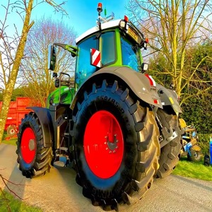 Compre ahora usado 724 VARIO Fendt Tractor 4X4 120HP 140HP Máquina agrícola Entrega rápida Precio barato - Product Image 3