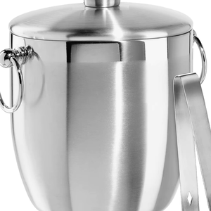 Ce seau à glace en métal de qualité supérieure comprend des pinces assorties, et il est actuellement disponible à des prix de gros pour votre bar. - Product Image 1
