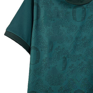 Vêtements de football confortables et à séchage rapide en gros, maillot de football personnalisé, service OEM, matière en maille, design uni par sublimation - Product Image 6