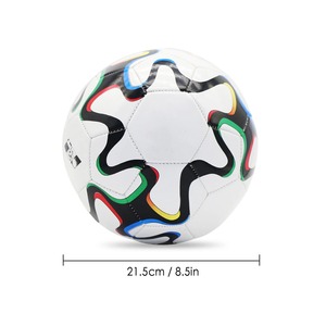 Ballon de football de haute qualité, durable, taille 5, cousu, écologique, avec vessie en butyle, haute rétention d'air, meilleur ballon de football en vente - Product Image 3