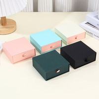 Boîtes rigides écologiques de luxe sur mesure pour bijoux (bagues, colliers, boucles d'oreilles) - Emballage cadeau en carton couleur personnalisée