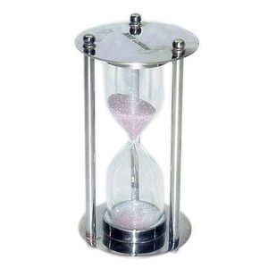 Boussole de minuterie de sable en laiton nautique de haute qualité en métal fait à la main avec décoration de table maritime au design unique - Product Image 1