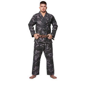 Nouveau léger Super vente hommes coton karaté vêtements de sport Logo personnalisé uniforme d'art martial avec service OEM uniforme de karaté - Product Image 1