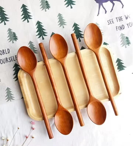 Ensemble de cuillères en bois écologiques Ustensile de cuisine Mélange Manger Remuer Cuillère à long manche Table de couleur naturelle par glowin fashion - Product Image 2