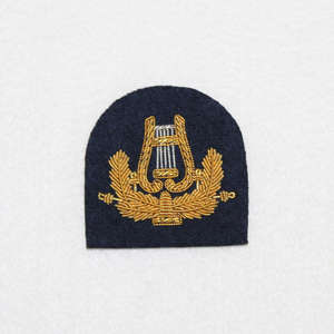 Insignias Bordadas Personalizadas con Hilo Metálico, Hechas a Mano con Logotipo Personalizado para Accesorios de Uniformes, Vestidos de Desfile y Chaquetas Oficiales - Product Image 3