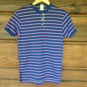 Chemise Henley à manches longues pour femmes, tenue décontractée de tous les jours confortable et douce avec tissu en toile à motif solide et design boutonné classique - Product Image 3