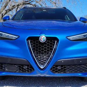 2020 <span class=keywords><strong>Alfa</strong></span> Romeo Giulia Ti Sport carbonio 280-cv Turbo 4 cilindri Misano blu Florida-di proprietà per lo più non modificato