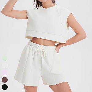 ชุดกีฬา2ชิ้นความยาวเหนือเข่าสำหรับผู้หญิงชุดออกกำลังกายแขนสั้นผ้าฝ้าย100% ฤดูร้อนกำหนดโลโก้เองได้ - Product Image 4