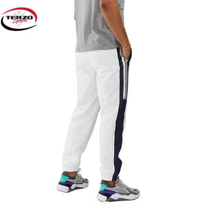 Chándal cortavientos reflectante de invierno de alta calidad personalizable para hombre, conjuntos de talla grande con logotipo impreso en colores personalizados - Product Image 4