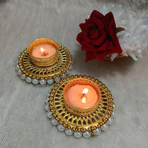 Porte-bougie en métal perlé fait à la main, écologique, luxueux et unique, pour les cadeaux de mariage indiens, la décoration de la maison, les cadeaux de Diwali et de Ganpati - Product Image 6