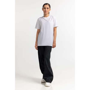 กางเกงยีนส์ขากว้างเอวสูงสีดำ รุ่น WM-NDJ-SS24-011 ดีไซน์เรียบง่ายทันสมัย ไม่ใช่ผ้าเดนิม ย้อมสีแบบเรียบ - Product Image 4