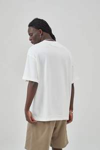 Camiseta en blanco para hombre con logotipo personalizado de algodón de calidad de primera clase de talla grande, camiseta de gran tamaño lisa con estampado - Product Image 2