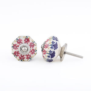 Bouton en céramique florale peint à la main avec raccord argenté | Poignée de tiroir décorative pour armoires et commodes - Product Image 2