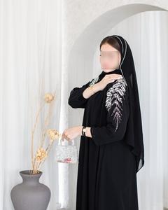 Abaya pour femmes en soie satinée de luxe sur mesure en gros, anti-rides, faite à la main, petite robe islamique turque, manches bouffantes, style Dubaï - Product Image 3
