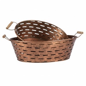 Ensemble de 2 seaux en métal bleu avec poignées en bois, forme ovale, paniers de rangement à lattes, décoration de maison de campagne et utilisation en jardin - Product Image 5