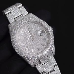 Montre de luxe unisexe personnalisée de 42 mm en acier inoxydable avec cadran en verre, mouvement à quartz, résistante à l'eau, sertie de diamants en moissanite - Product Image 2