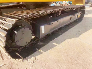 Mini-excavatrice sur chenilles Komatsu PC130-8 d'occasion, 13 tonnes, en bon état, fabriquée au Japon, originale, à Shanghai - Product Image 6