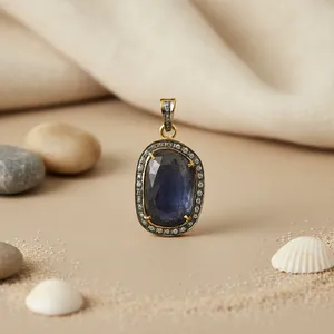 Colgante de Diamante y Zafiro de Joyería Fina Hecha a Mano para Mujer, Corte Esmeralda, Estilo Religioso, Material de Oro Rosa - Product Image 1