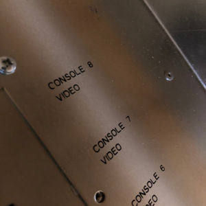 Pista de Bolos de Plástico Brunswick con Sistema de Puntuación Vector 5.0, Interfaz LCD, Modelo para Uso en Interiores 57-500248-800, Garantía Incluida - Product Image 2