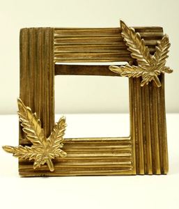 กรอบรูปทองเหลืองขนาดเล็ก AK ทำจากทองเหลืองเคลือบเงาสำหรับตกแต่งห้องนั่งเล่น/ตกแต่งโรงแรม - Product Image 1