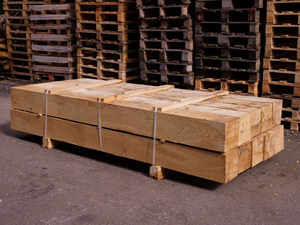 Tablones de madera maciza de pino de grado AA, diseño moderno resistente al agua para uso en dormitorio al aire libre, medidor cúbico de calidad de almacén - Product Image 4