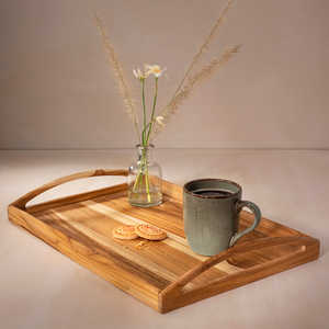 Plateau de service en bois d'acacia avec poignées en métal noir, idéal pour le plateau ottoman, le petit déjeuner et le repas. - Product Image 2