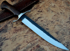 CUCHILLO BOWIE DE CAZA DE ACERO AL CARBONO HECHO A MANO PERSONALIZADO CON MANGO DE MADERA HERMOSO CUCHILLO DE CAZA CON FUNDA DE CUERO by Knives Maker. - Product Image 4