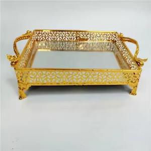 Plateau de service rectangulaire luxueux et écologique en métal et miroir avec logo personnalisable, lavable au lave-vaisselle et fait à la main - Product Image 6