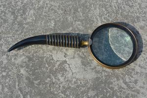 แว่นขยายด้ามจับทรงร่องสีน้ำตาลพร้อมข้อต่อทองเหลืองชุบนิกเกิลสำหรับผู้ชายของขวัญอ่านหนังสือพิมพ์ - Product Image 3