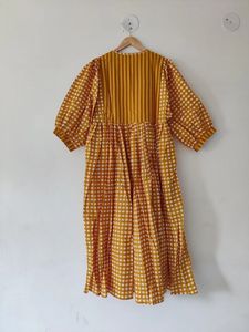 Vestido Midi con estampado de bloques, minivestido, vestido largo con estampado de bloques y cuello profundo con cordón más cerca - Product Image 5