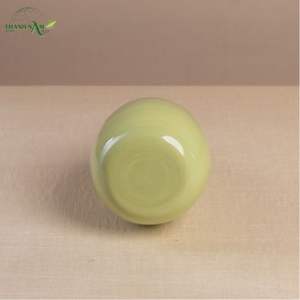 Vase de table en bambou enroulé Art Déco fait à la main - Décoration écologique et durable pour les intérieurs modernes - Product Image 3