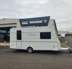 Encuentra un icono similar: Caravana/RV moderna todoterreno 4x4, remolque de viaje impermeable. - Product Image 3