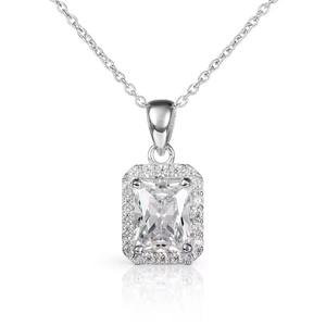 Beau pendentif Halo en diamant Moissanite entièrement blanc taillé en émeraude avec collier en argent sterling Excellent cadeau pour elle - Product Image 3